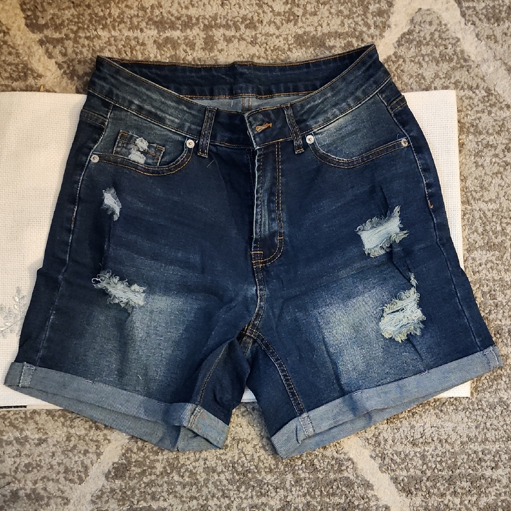 Modarini Distressed Denim Women Shorts. NWOT